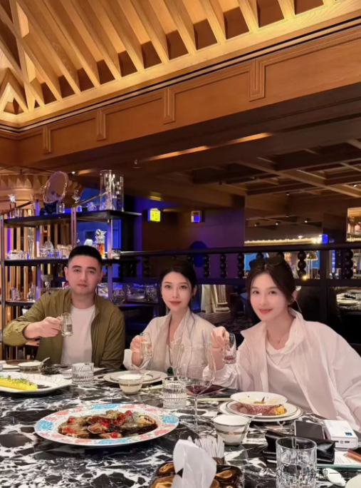 聚币崩盘后,多地立案,刘源和情妇在新加坡住址曝光!-皆妙笔
